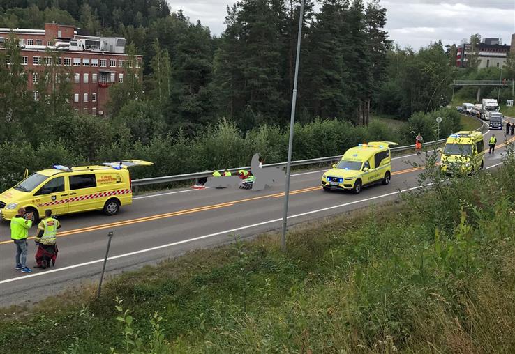 En brannbil og en motorsykkel støtte sammen på Kallerud.